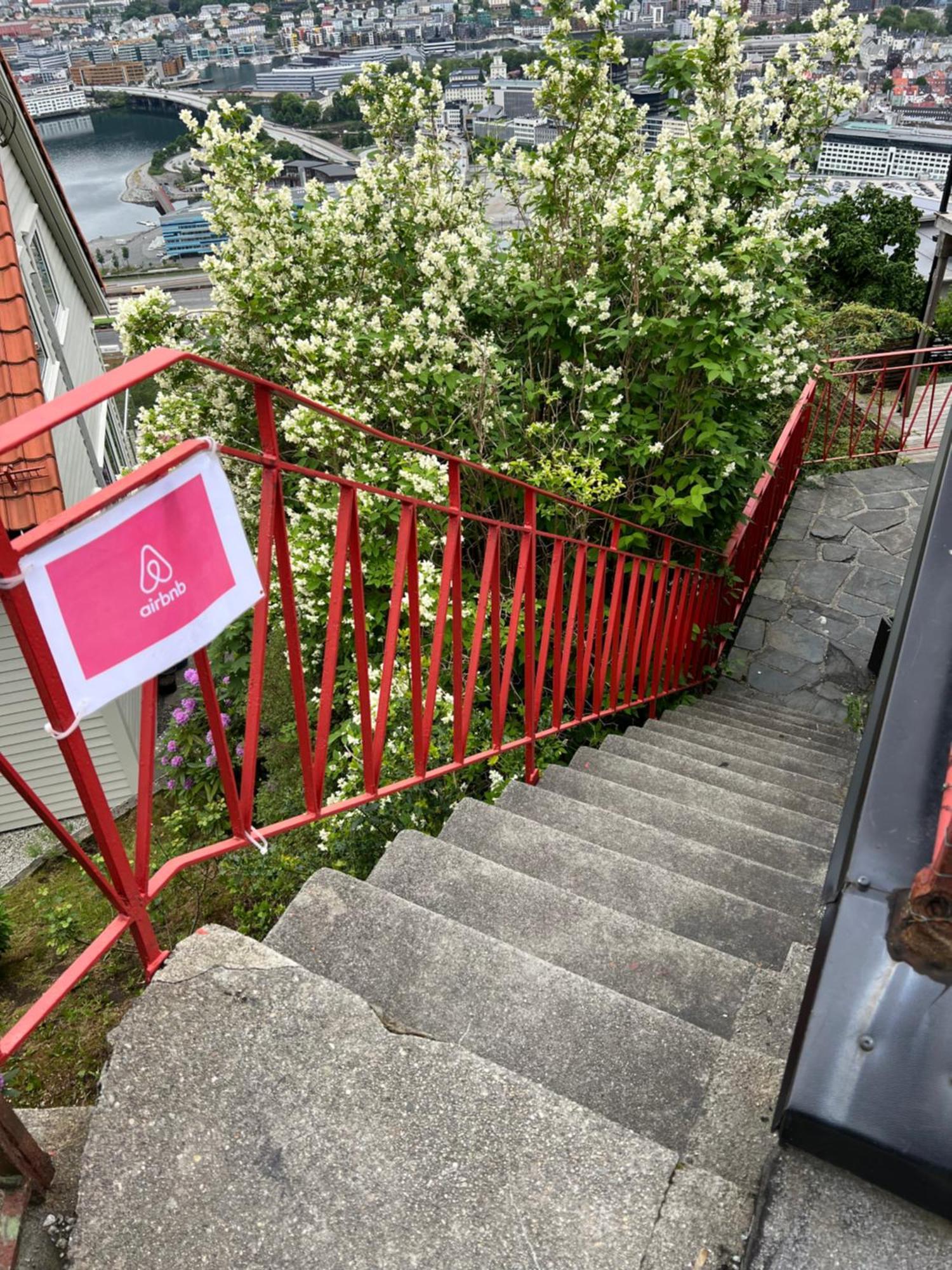 Fin Leilighet Med Parkering! Bergen Zewnętrze zdjęcie